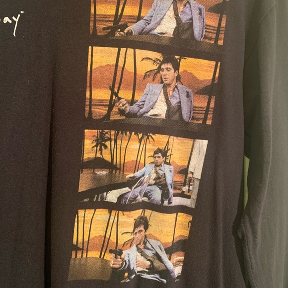 Scarface Long Sleeve Tee Size M Robert Deniro “Every Dog Has It’s Day” - Picture 3 of 9